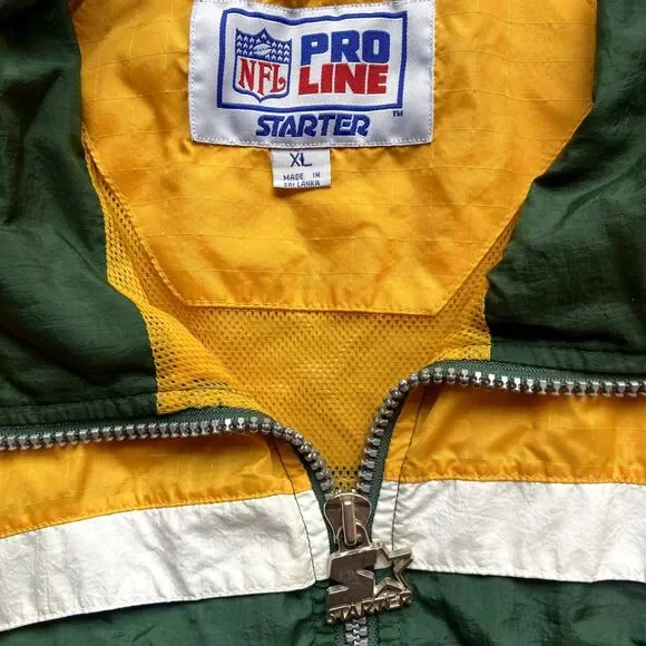 VINTAGE NFL PRO LINE STARTER GREEN BAY PACKERS FOOTBALL
